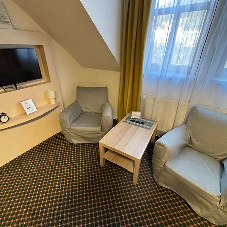 Excellent Apartments In Spa City Center 5 Min Walk From The Colonnade Karlovy Vary Exterior photo