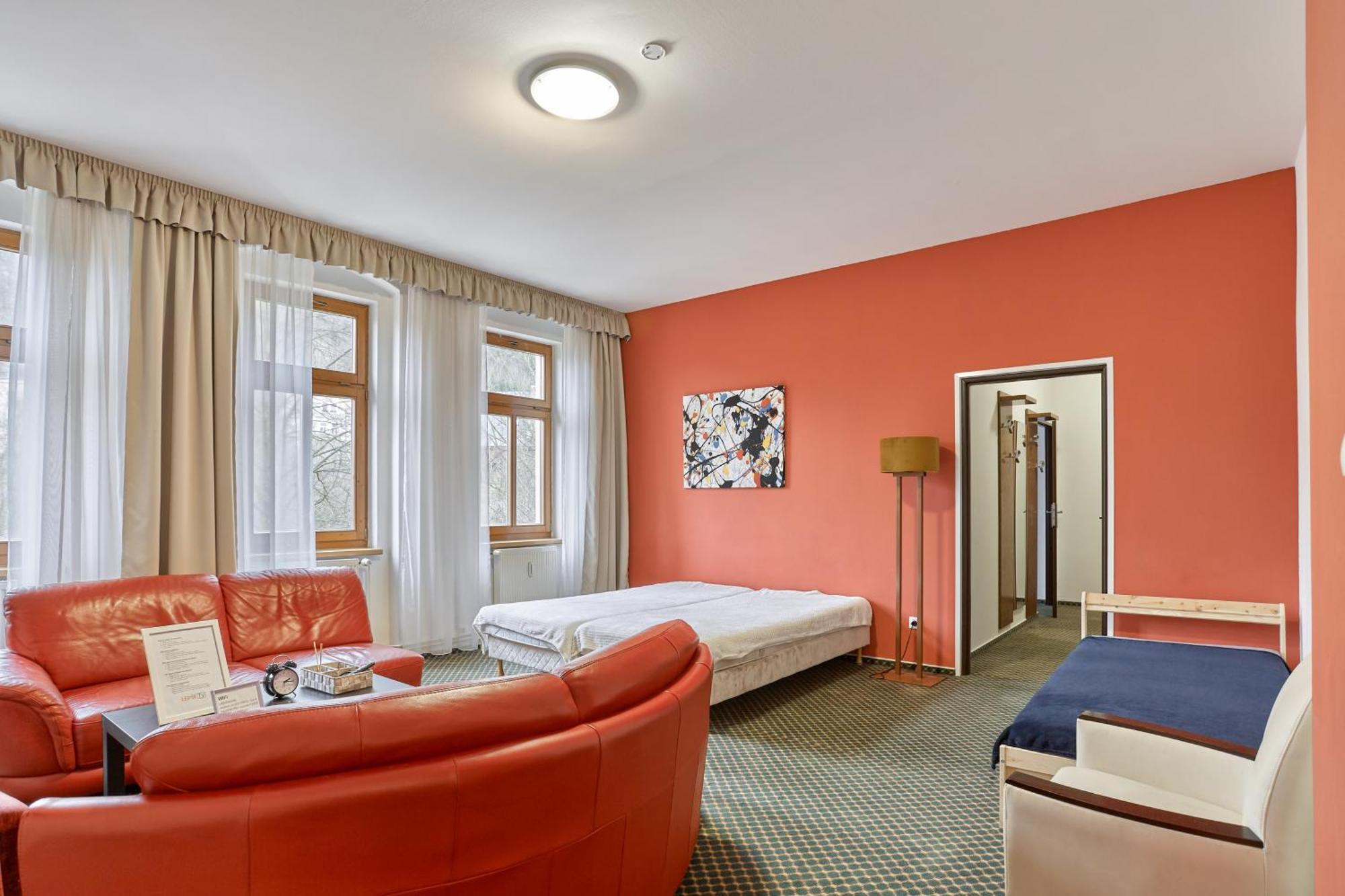 Excellent Apartments In Spa City Center 5 Min Walk From The Colonnade Karlovy Vary Exterior photo